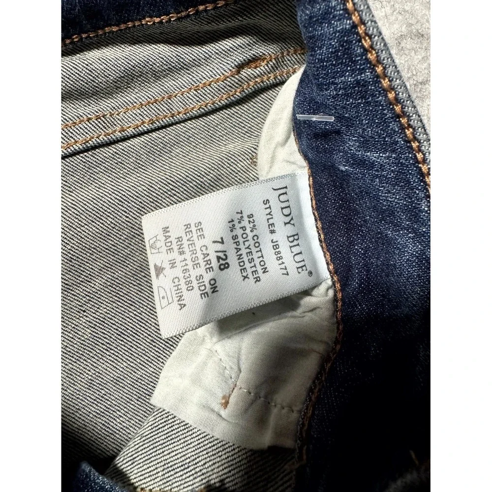 Judy Blue Women's Distressed Blue Jeans Size 26x27 size 7/28 ;